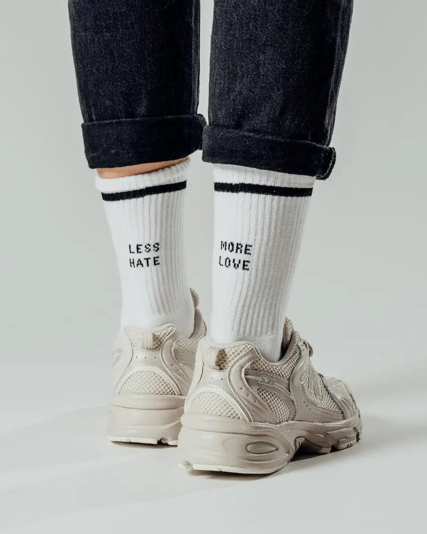 Socken "More Love - Less Hate"