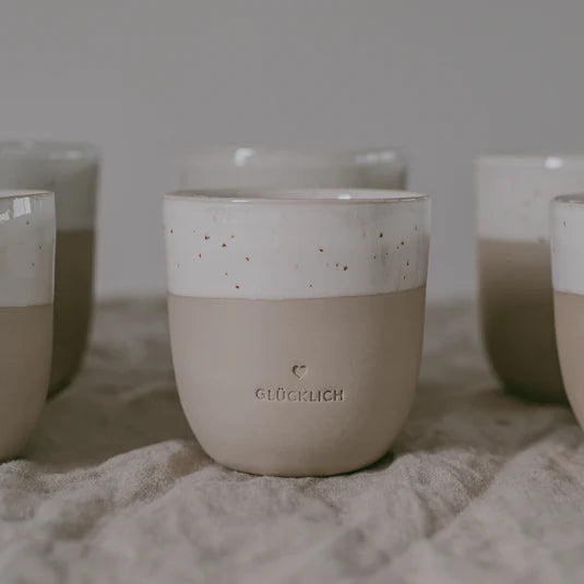 Kleiner Becher "Glücklich"