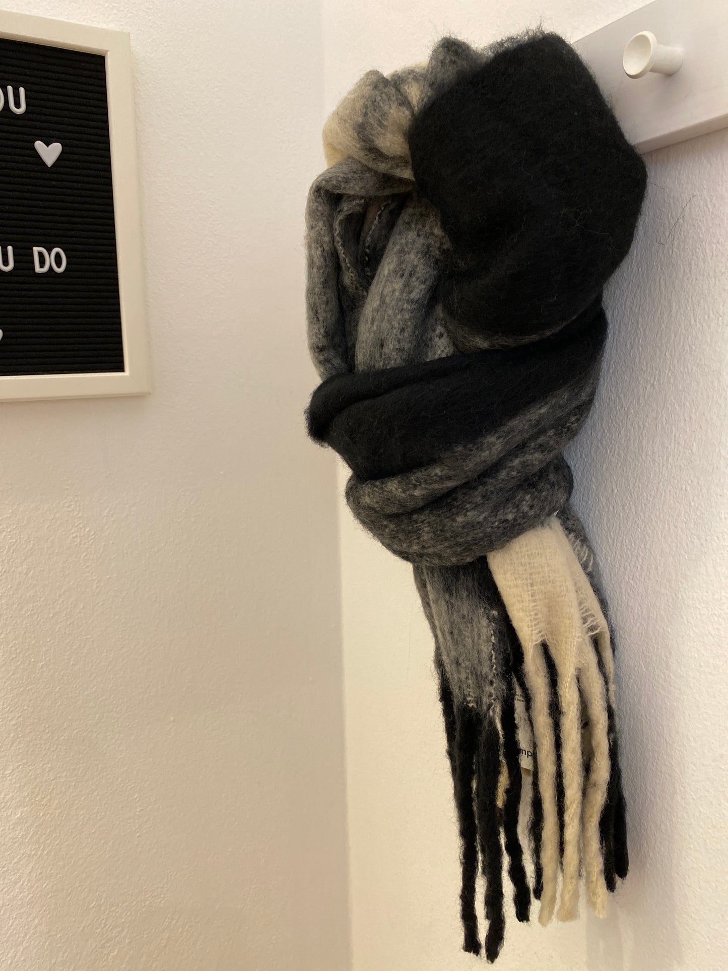 Nümph - Schal schwarz-beige kariert